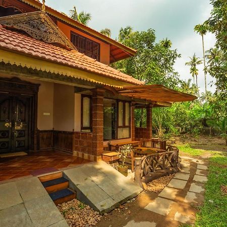 Neelambari Resorts Urakam Ngoại thất bức ảnh